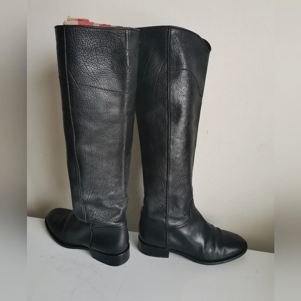 CHANEL BLACK LEATHER RIDING KNEE BOOTS - Picture 5 of 13